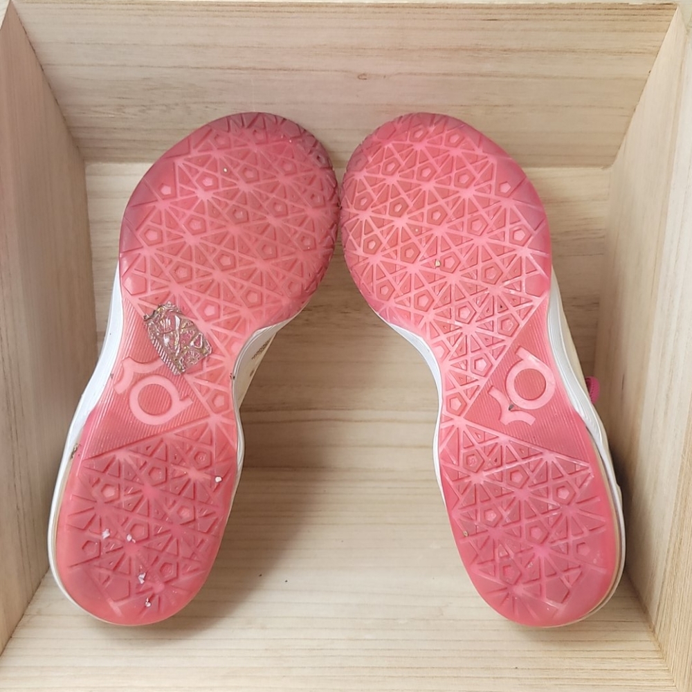 KD V Premium Aunt Pearl Edition Basketball Shoes - Picture 12 of 13